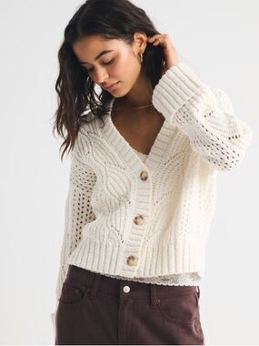 Abercrombie & Fitch Cable Knit Crop Stitch Cardigan